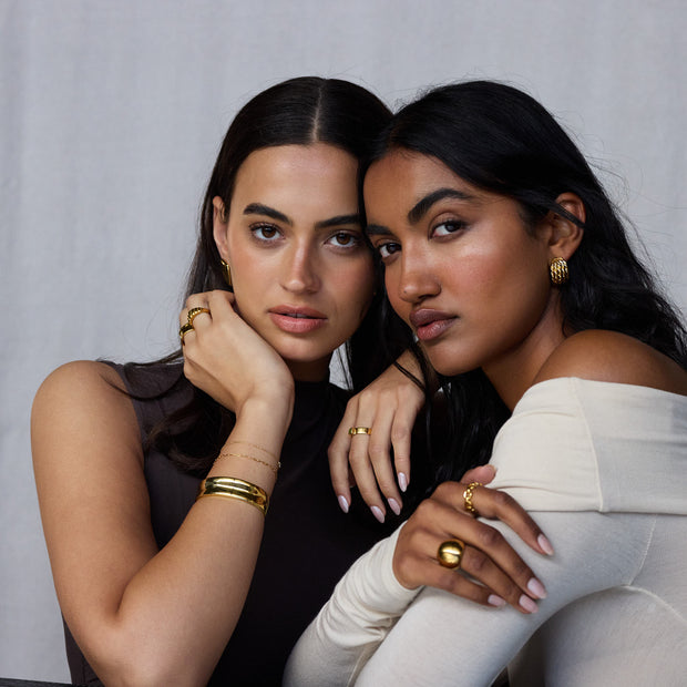 How to Choose Types of Earrings Based on Your Hairstyle and Face Shape