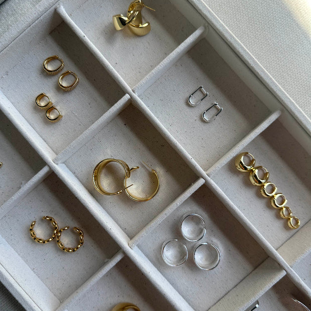 Easy Ways to Style Hoop Earrings for a Weekend Night Out