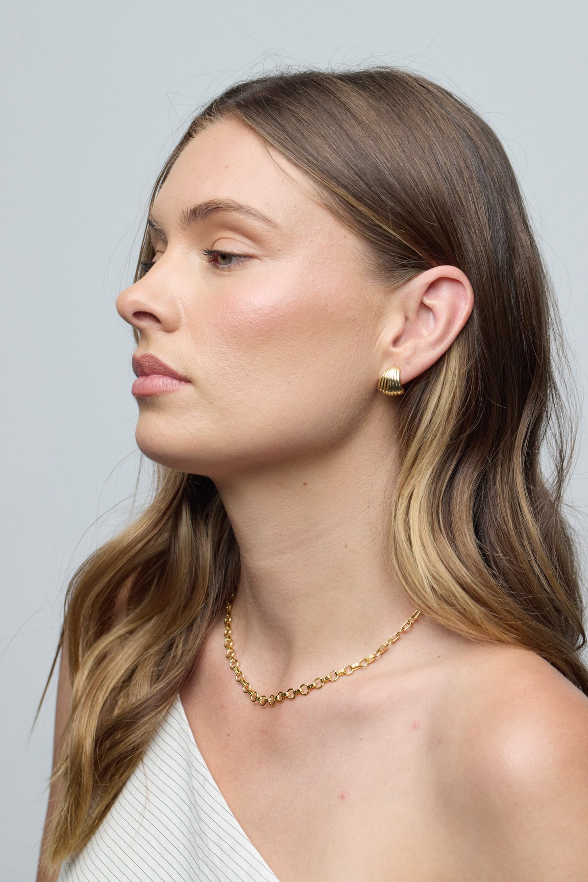 Gold Sasha Hoop - Medium / Gold — Zafino Australia (4 of 6)
