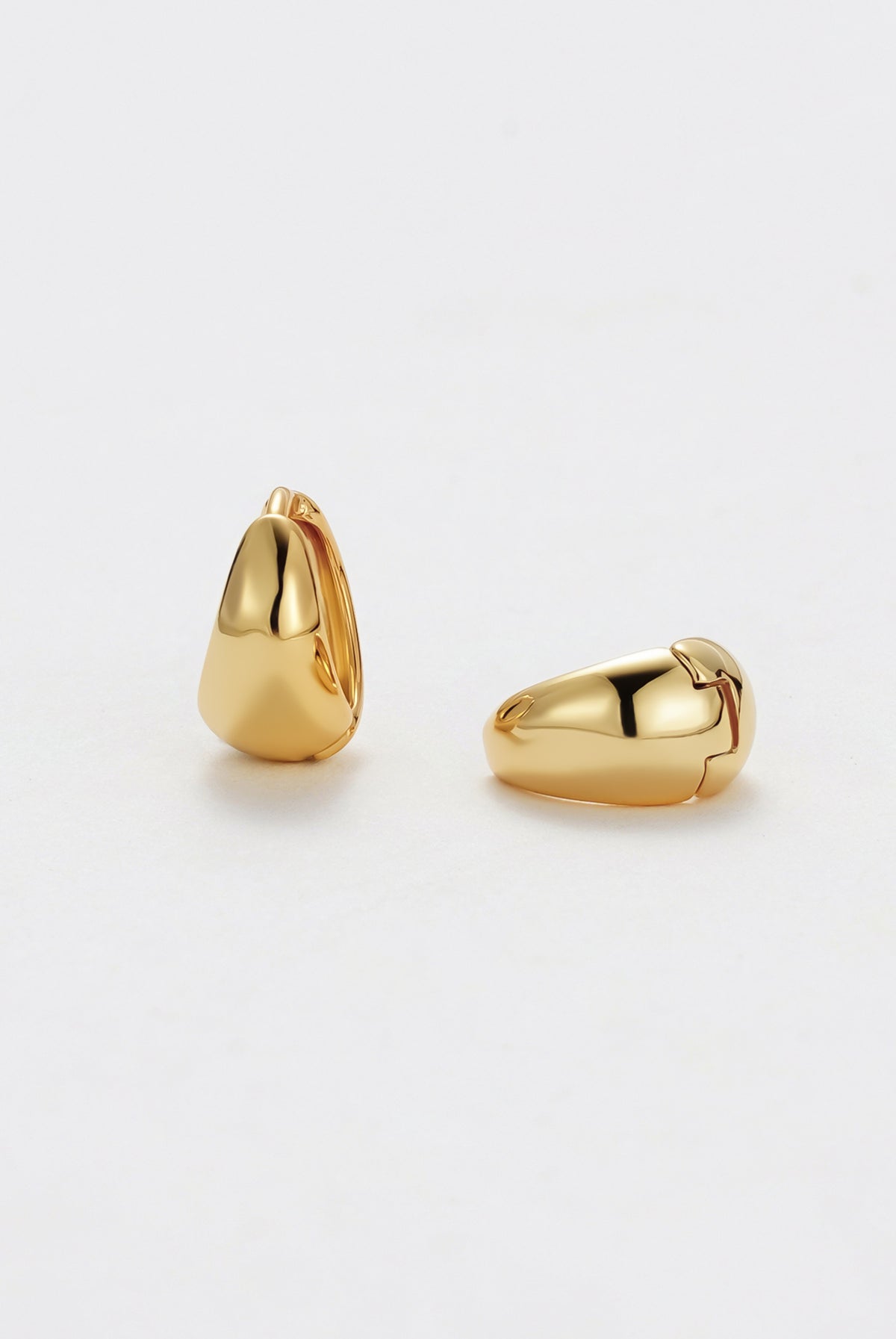 Gold Steph Hoop Small — Zafino Australia (1 of 6)