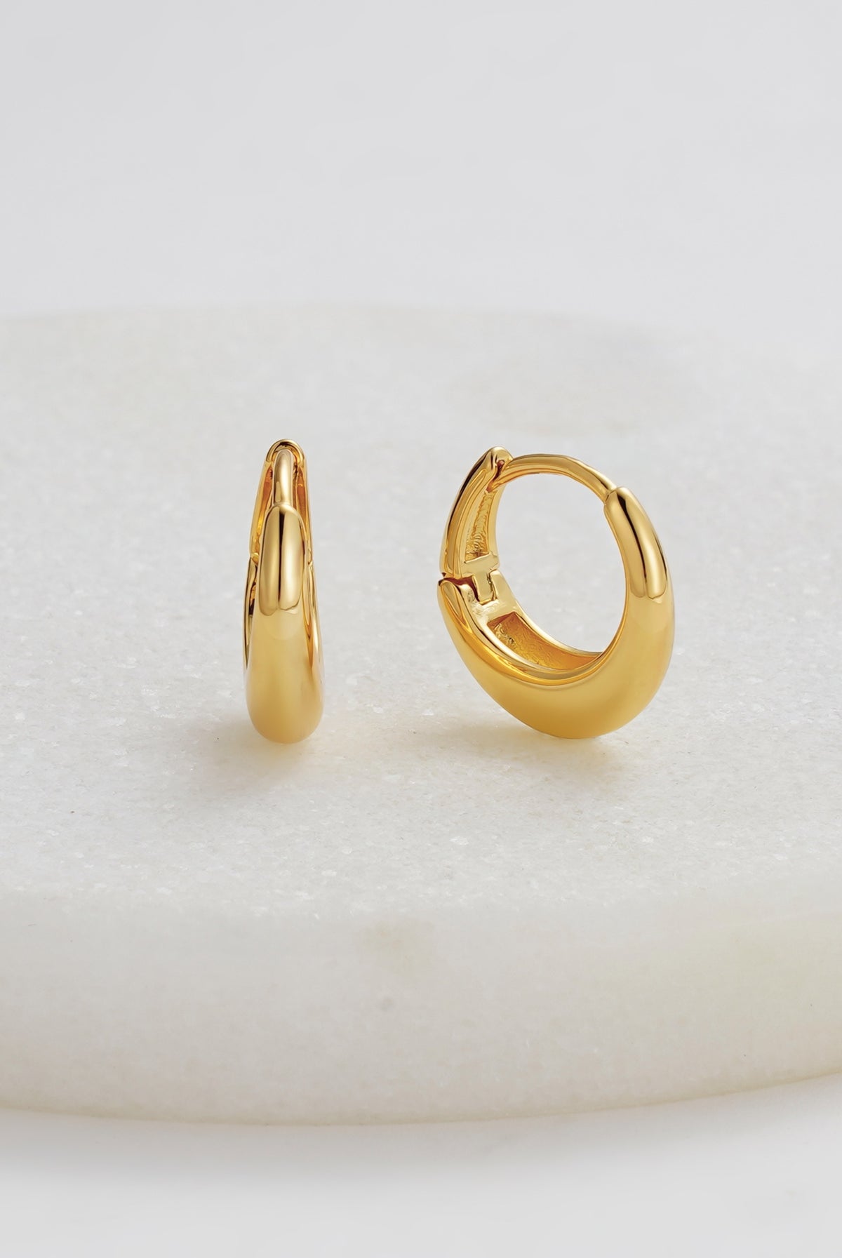 Gold Cleo Hoop Gold - Small — Zafino Australia (5 of 5)