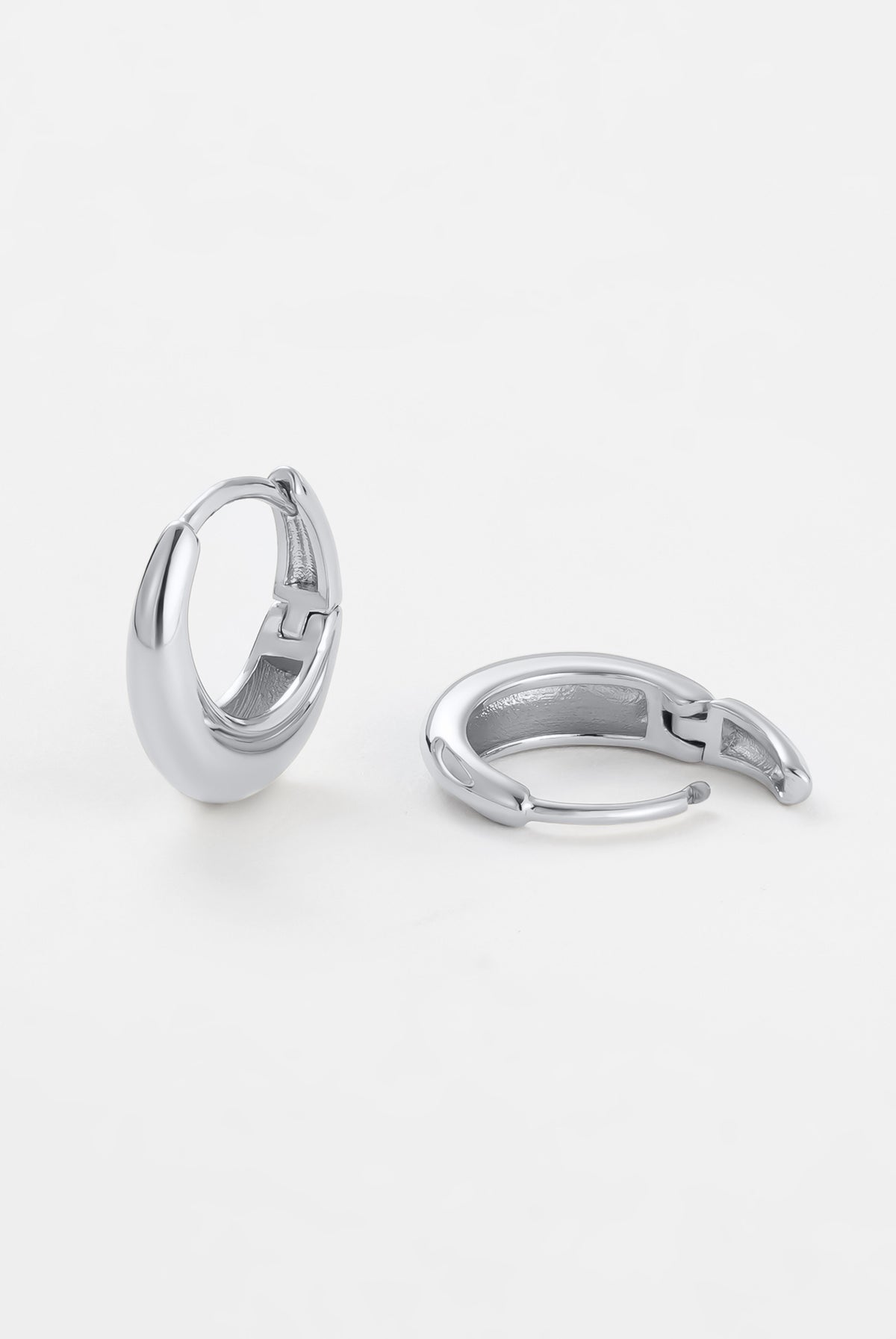 Silver Cleo Hoop Silver - Small — Zafino Australia (5 of 5)