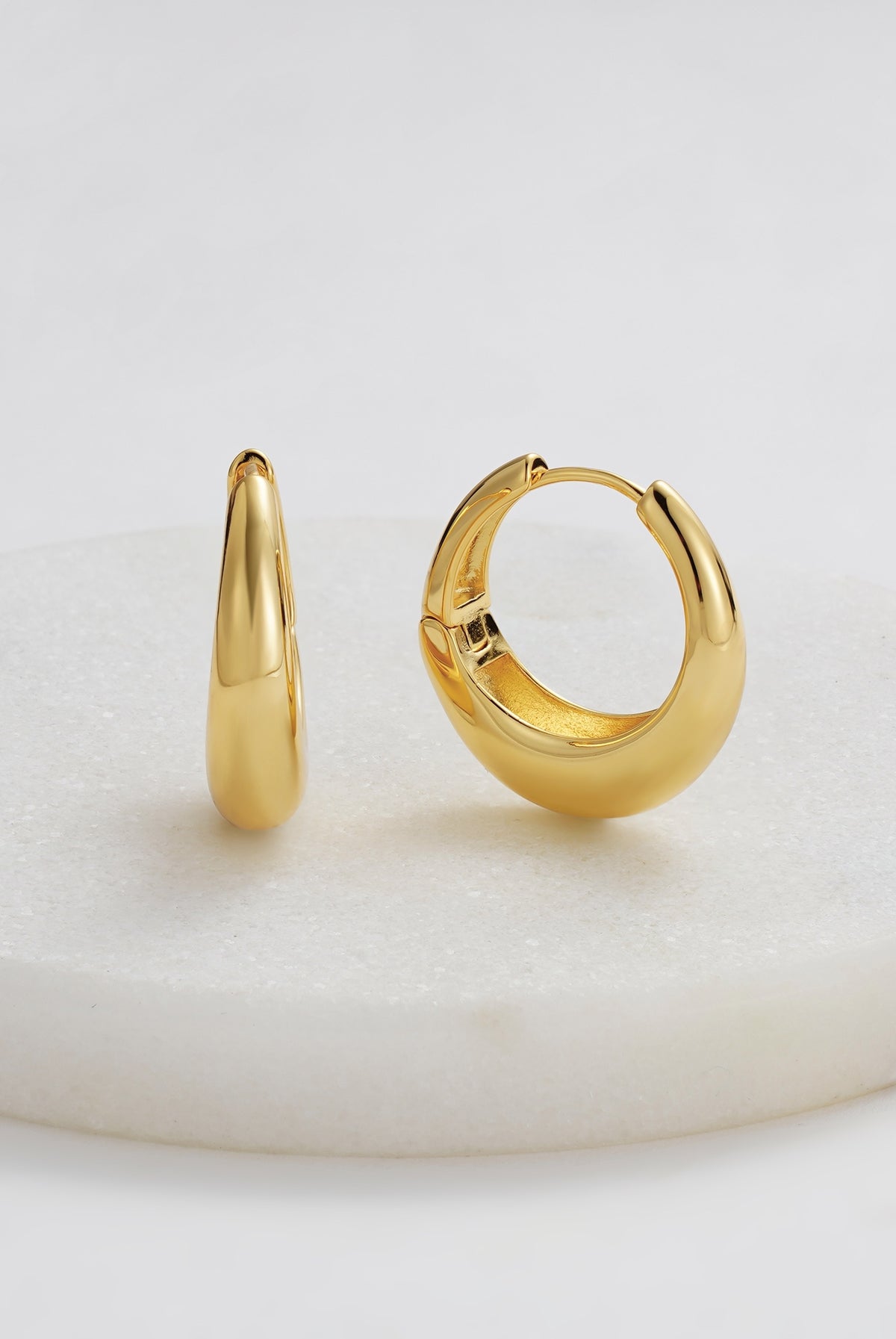 Gold Cleo Hoop Large — Zafino Australia (4 of 5)