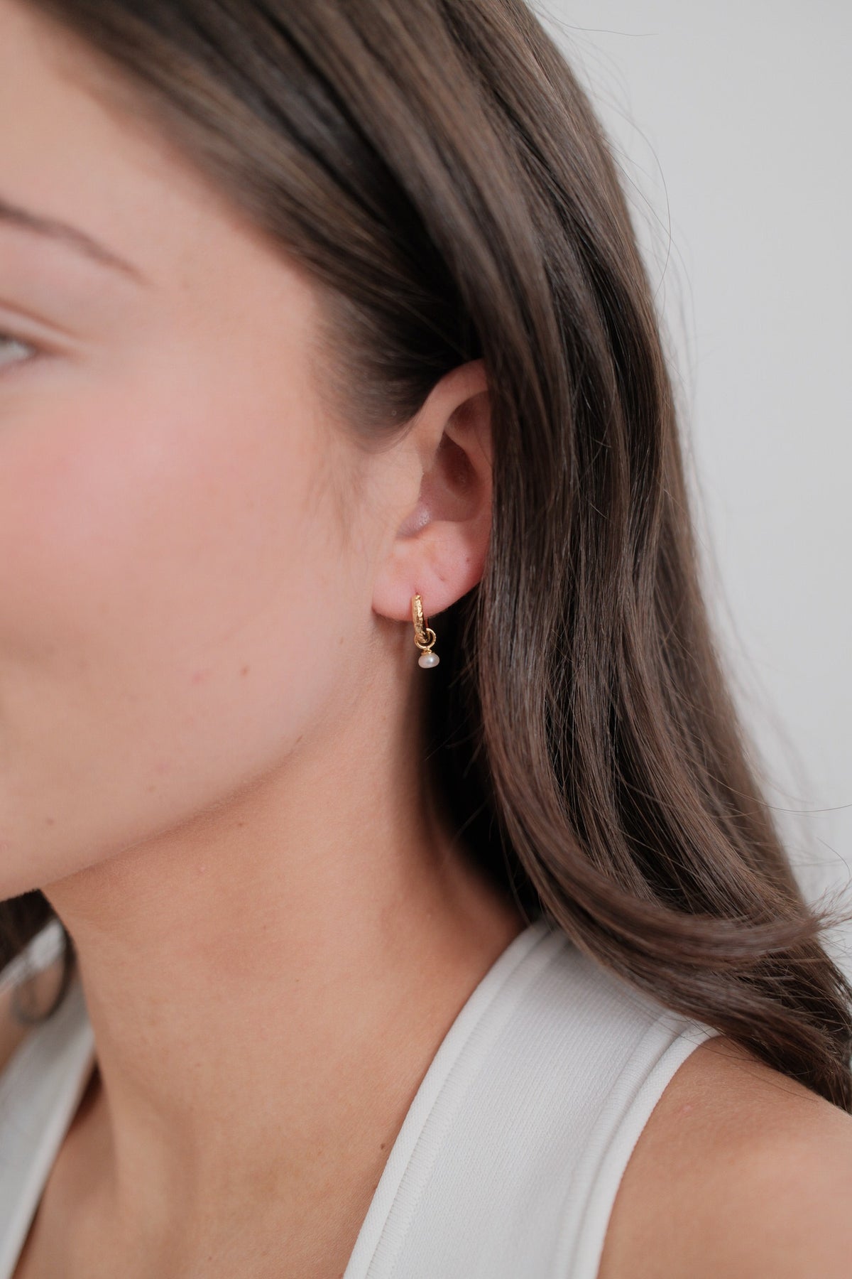 Gold Emery Earring - Pearl / Gold — Zafino Australia (2 of 5)