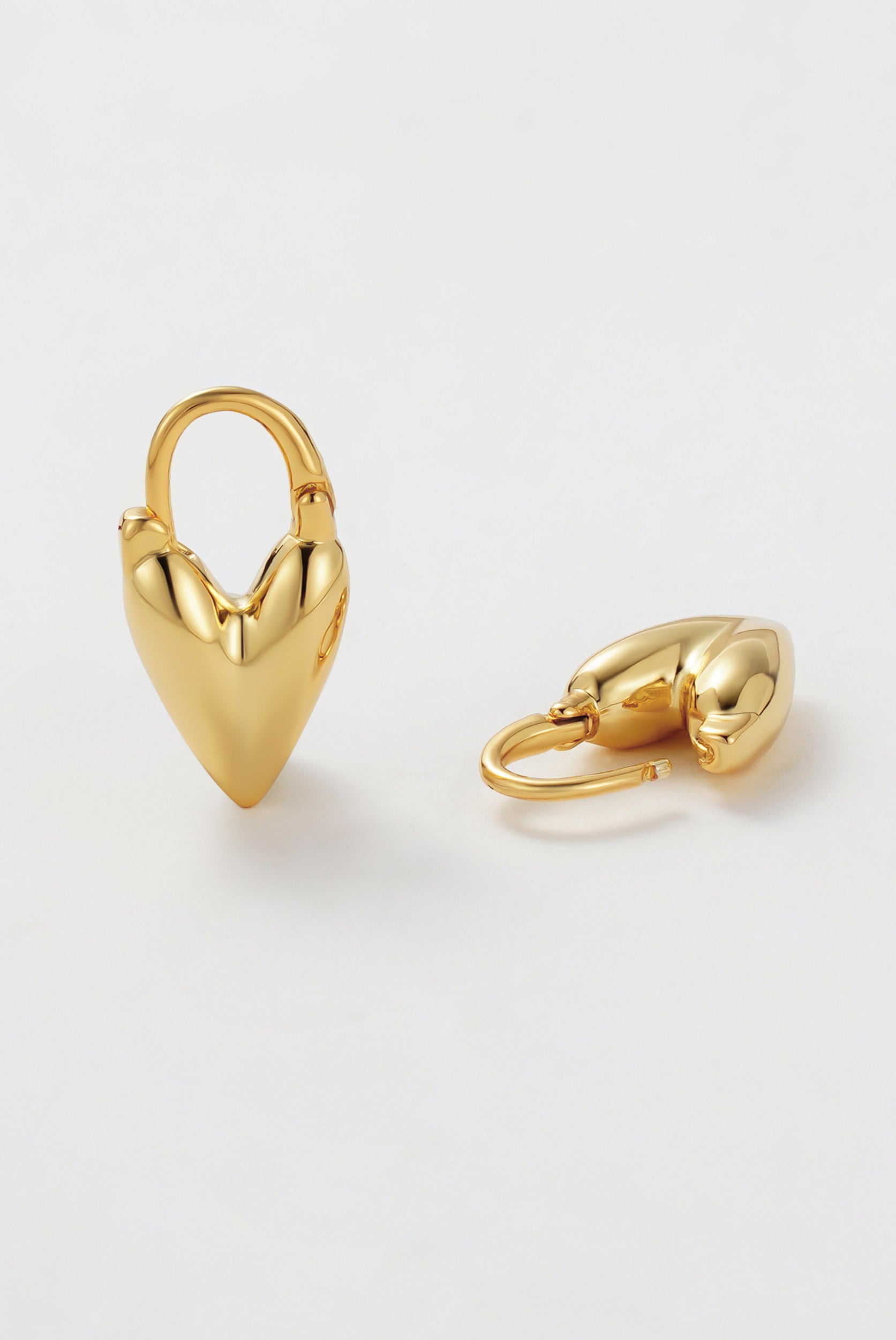 Gold Jess Heart Hoop — Zafino Australia (3 of 5)