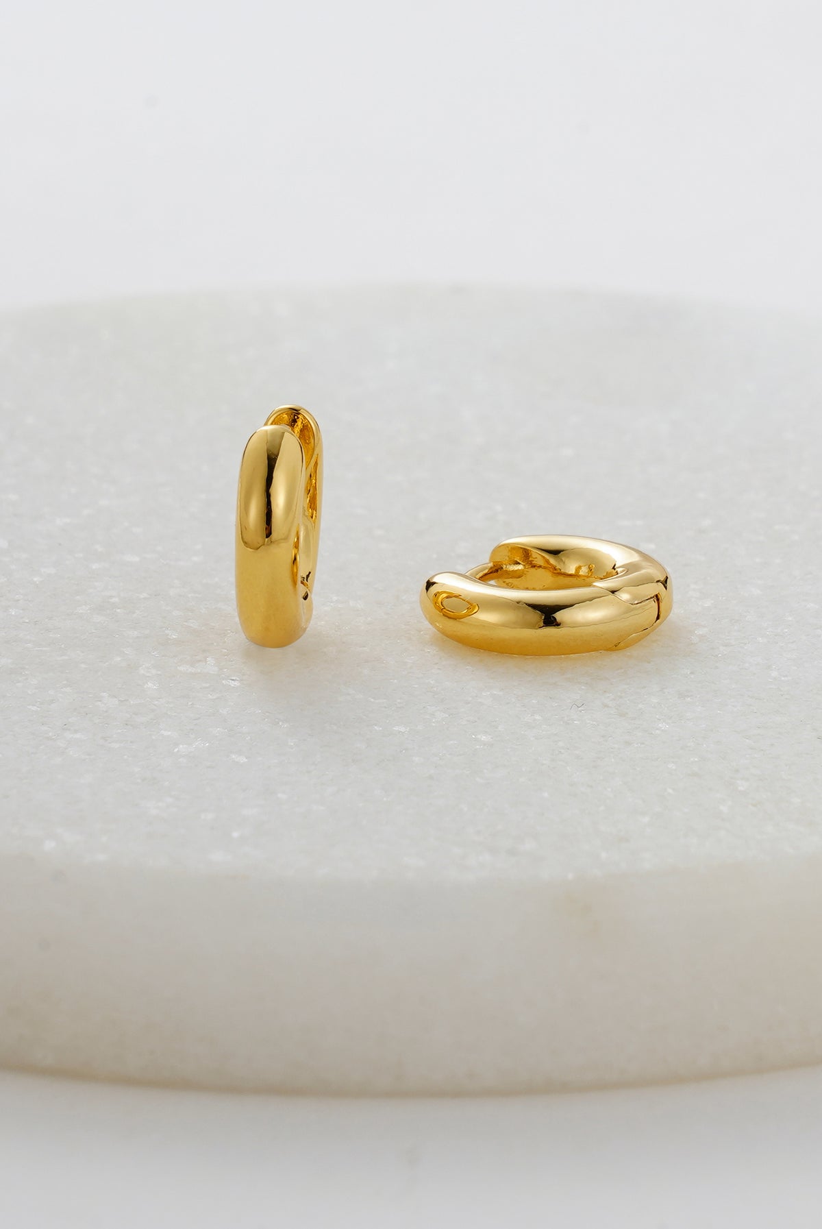 Gold Kendall Huggie — Zafino Australia (4 of 4)