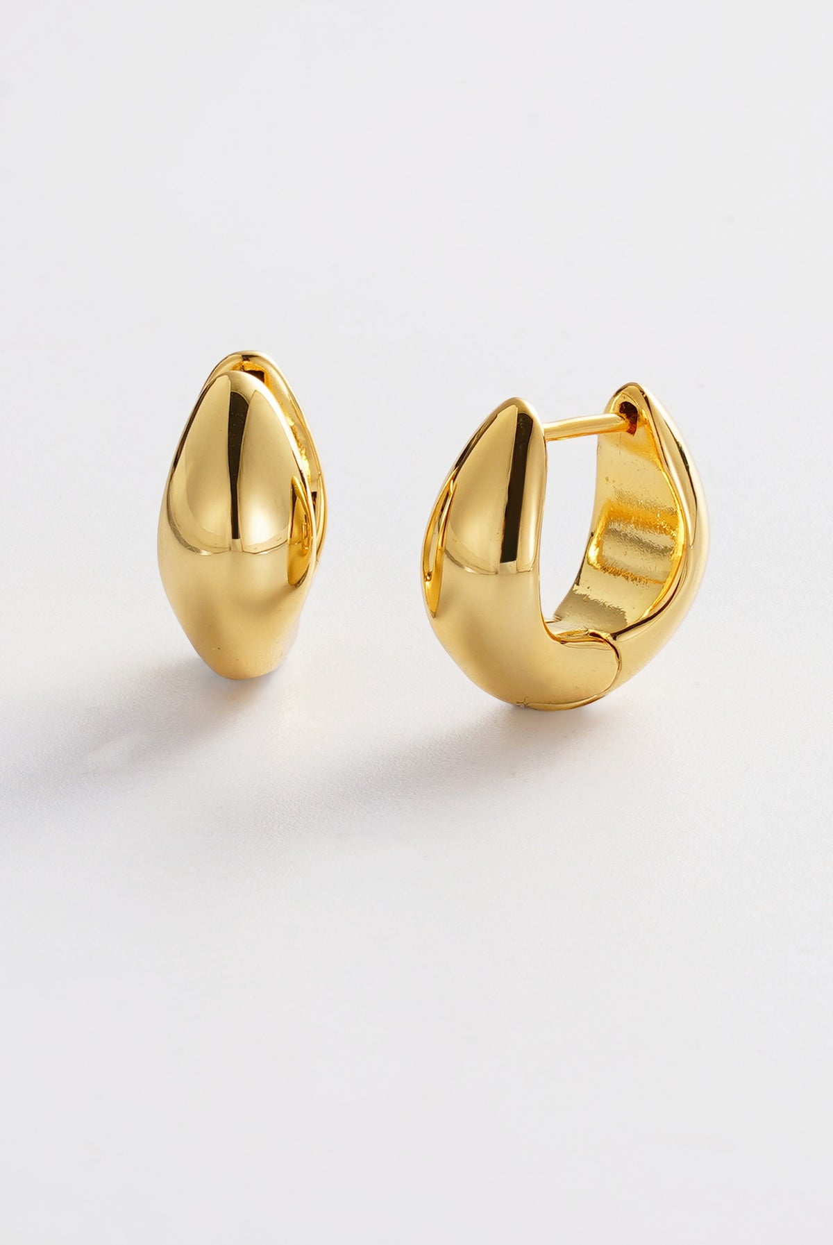 Gold Margot Hoop — Zafino Australia (2 of 4)