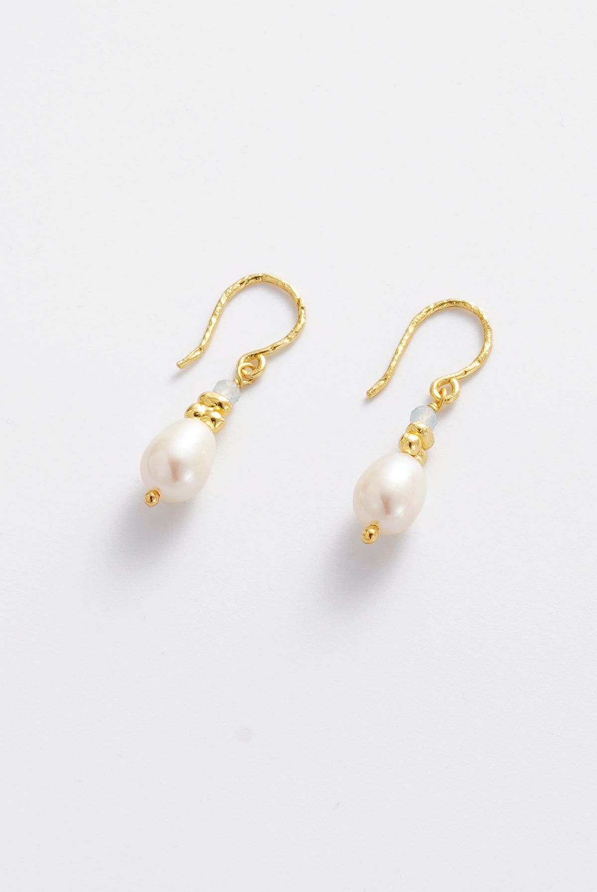 Naomi Hook Earring - Pearl