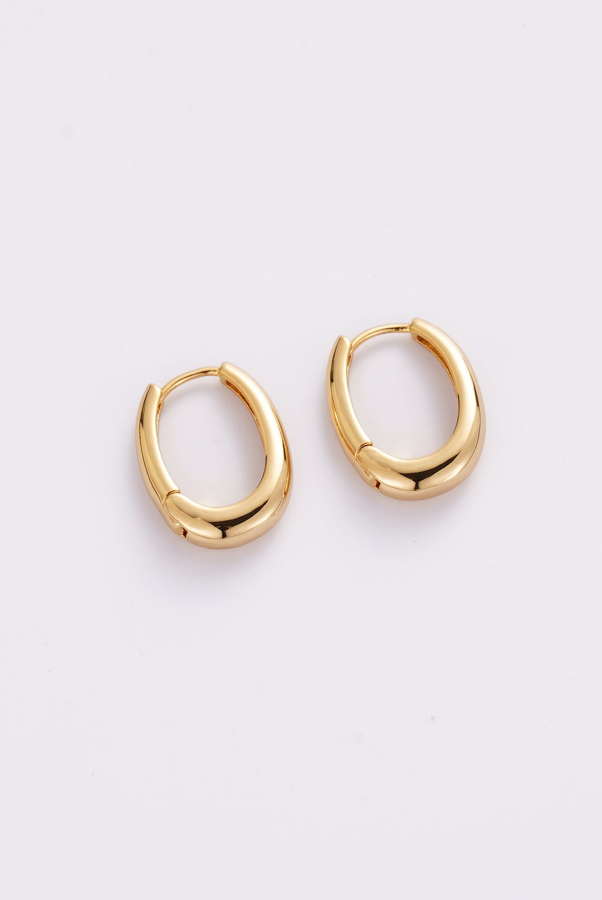 Gold Pia Hoop Large — Zafino Australia (3 of 3)