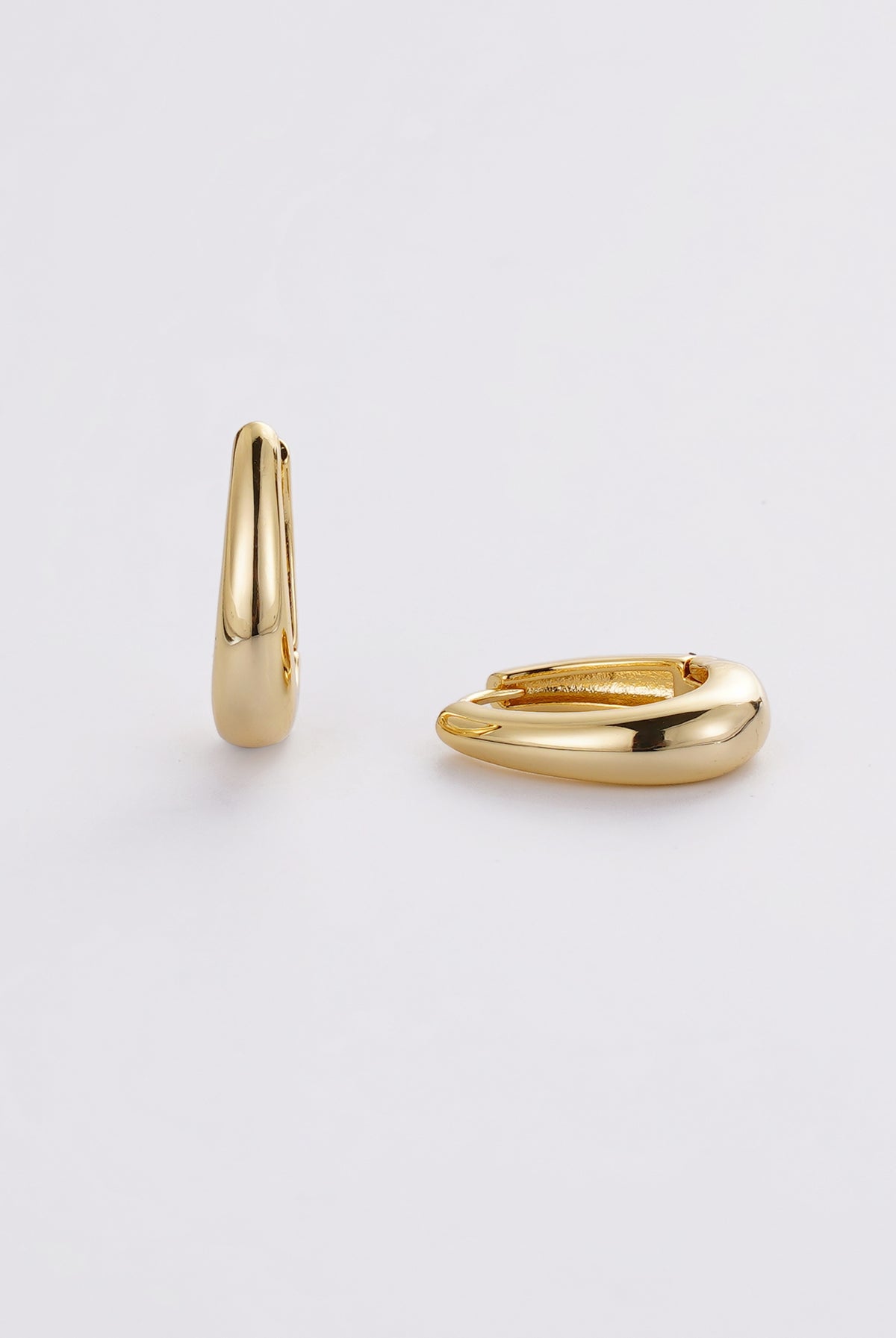 Gold Pia Hoop Medium — Zafino Australia (2 of 3)
