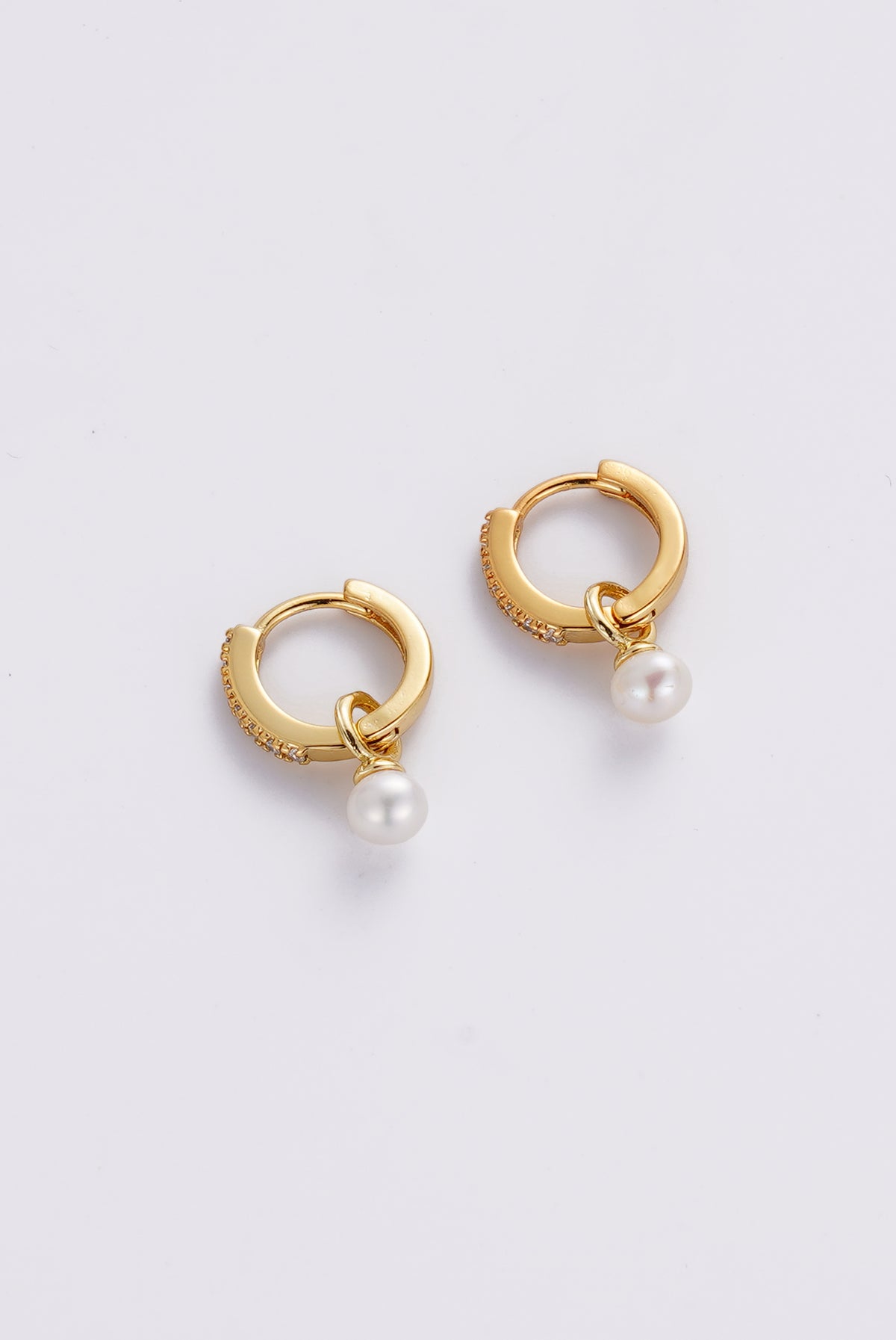 Gold Scarlette Hoop — Zafino Australia (2 of 3)