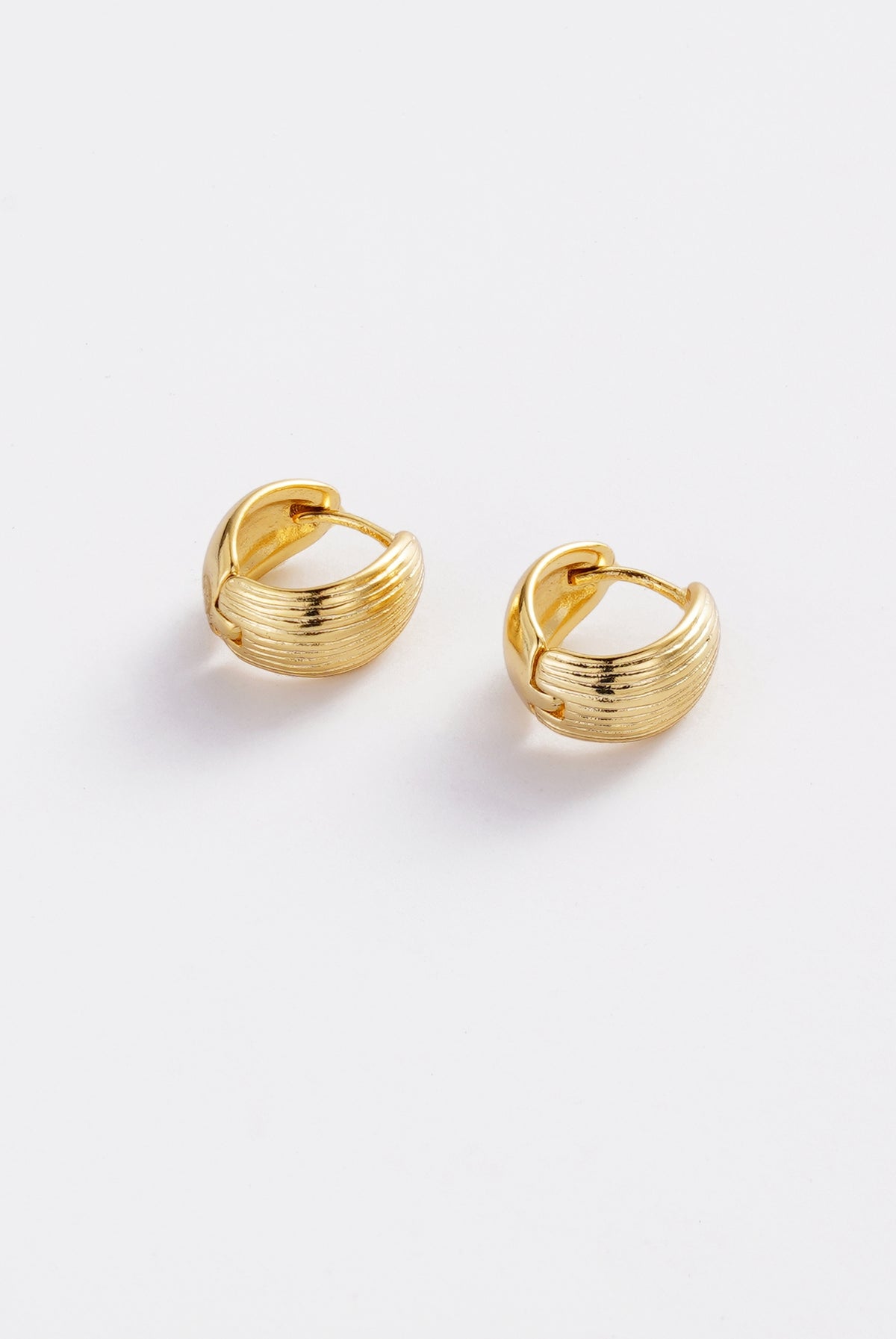 Gold Gia Hoop — Zafino Australia (3 of 4)